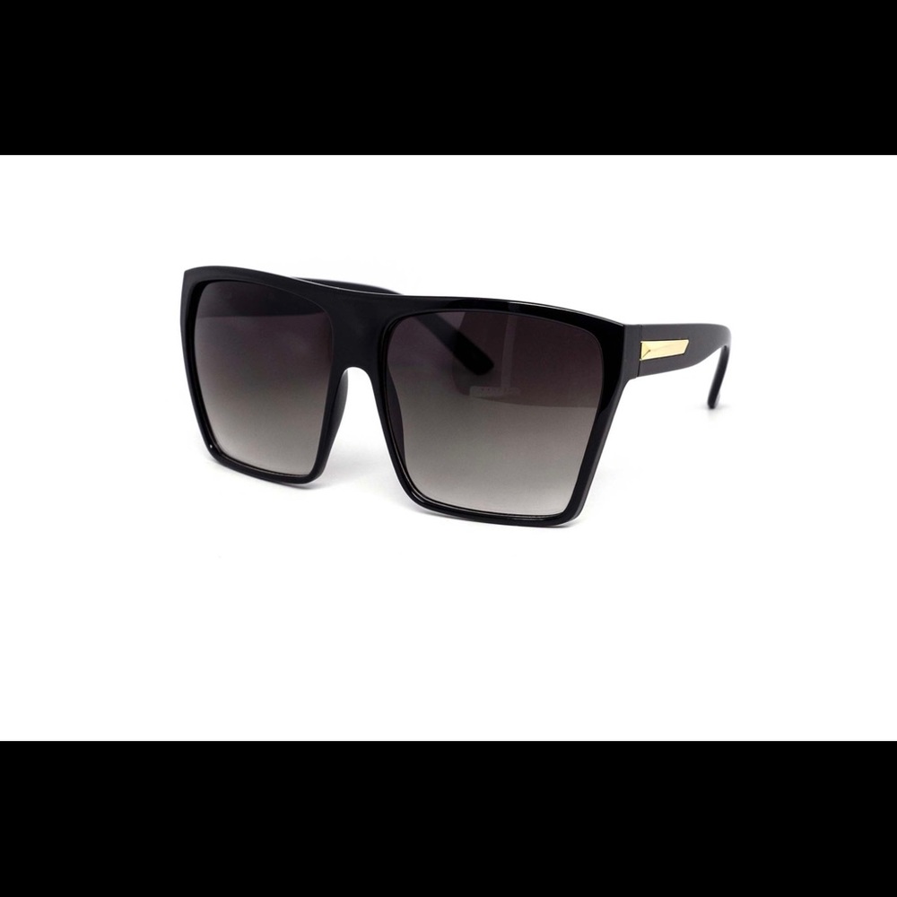 Brand new Sunglasses💋